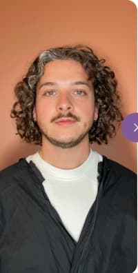 Men's curly cut